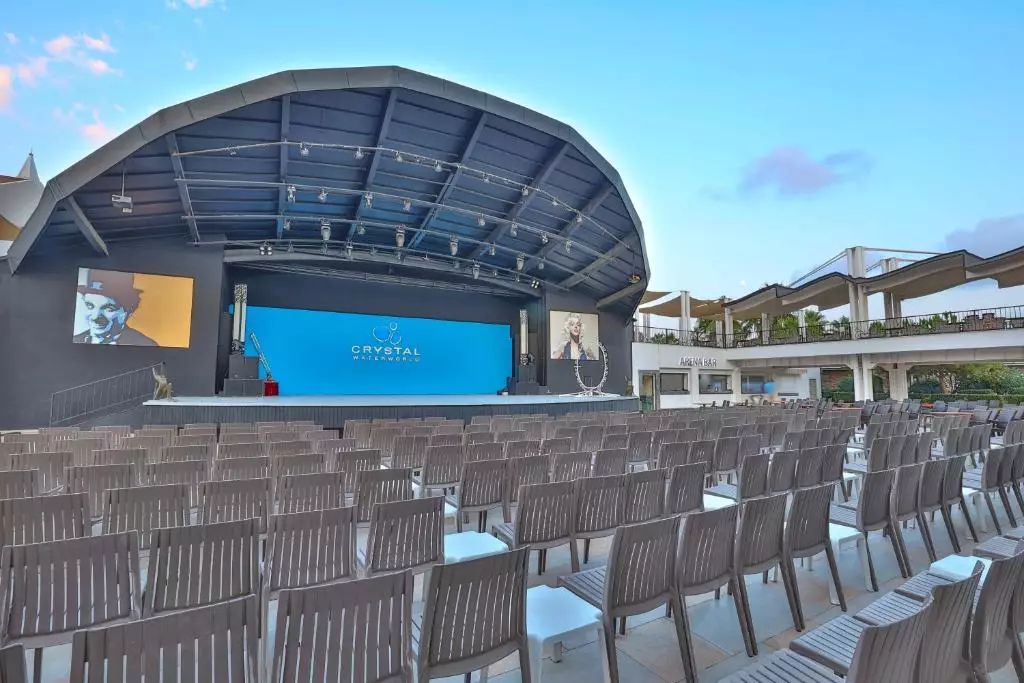 آمفی تئاتر هتل کریستال واترورد آنتالیا